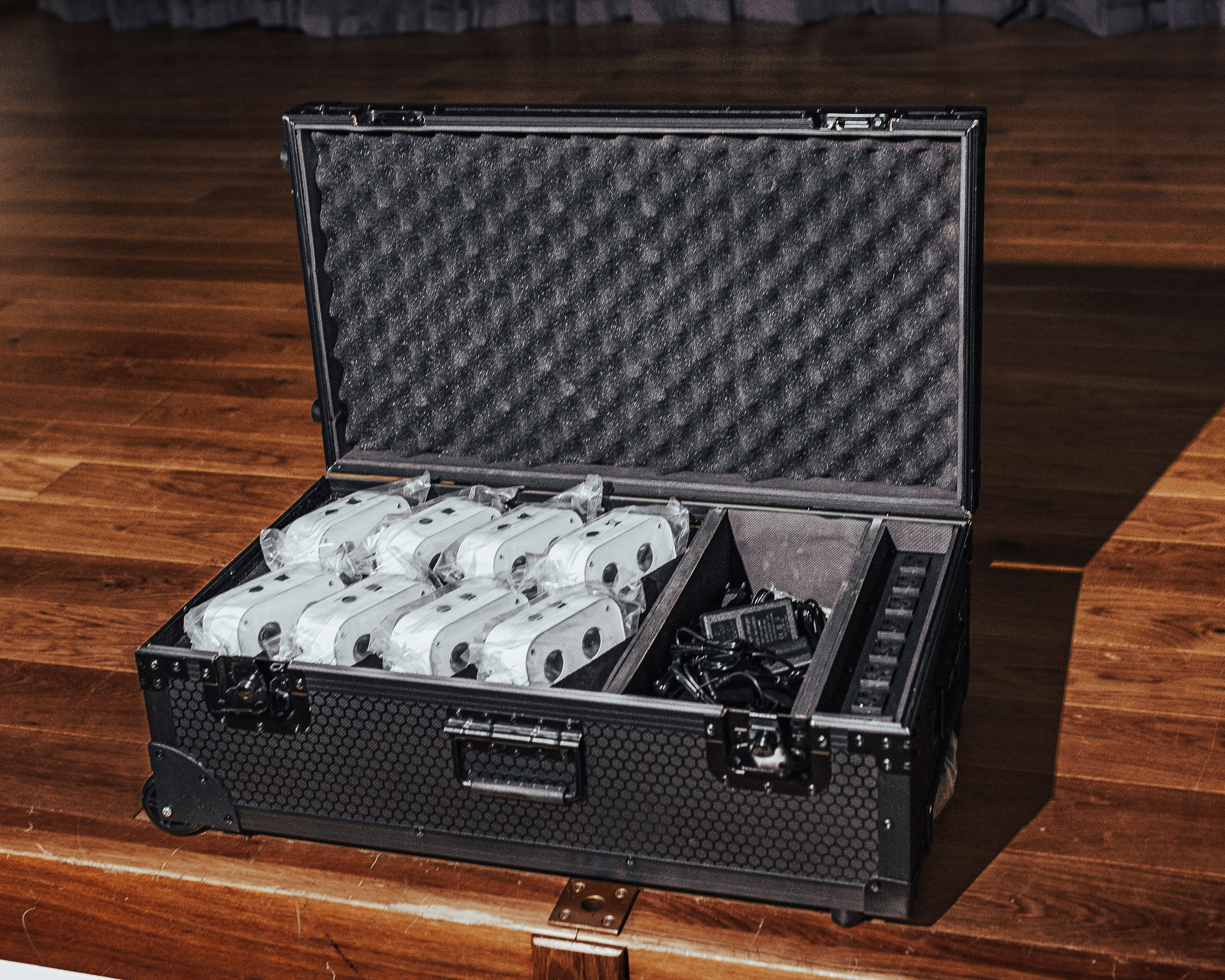 MiLight Aku B4 - obrazek 3